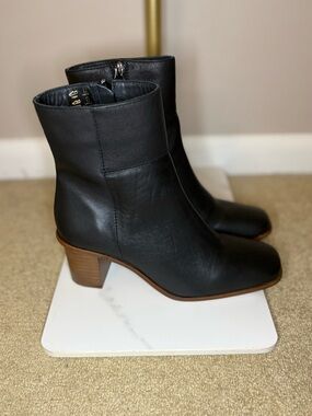Patina by Portland Leather Goods Vero Square Toe Zip Ankle Boots